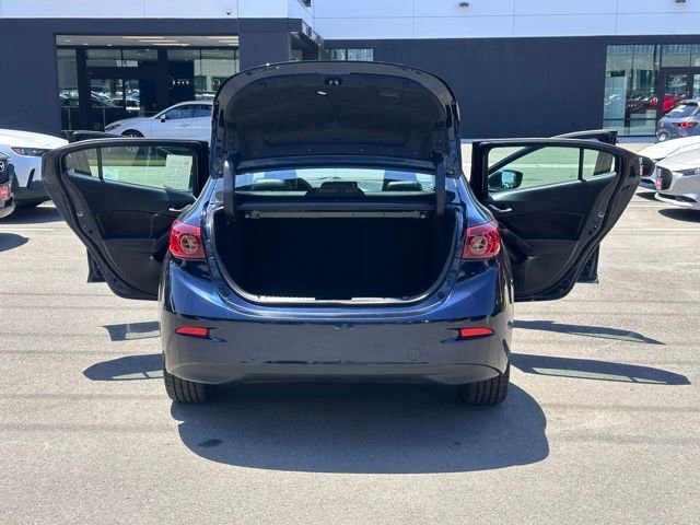 Used 2018 MAZDA MAZDA3 Touring FWD image 27