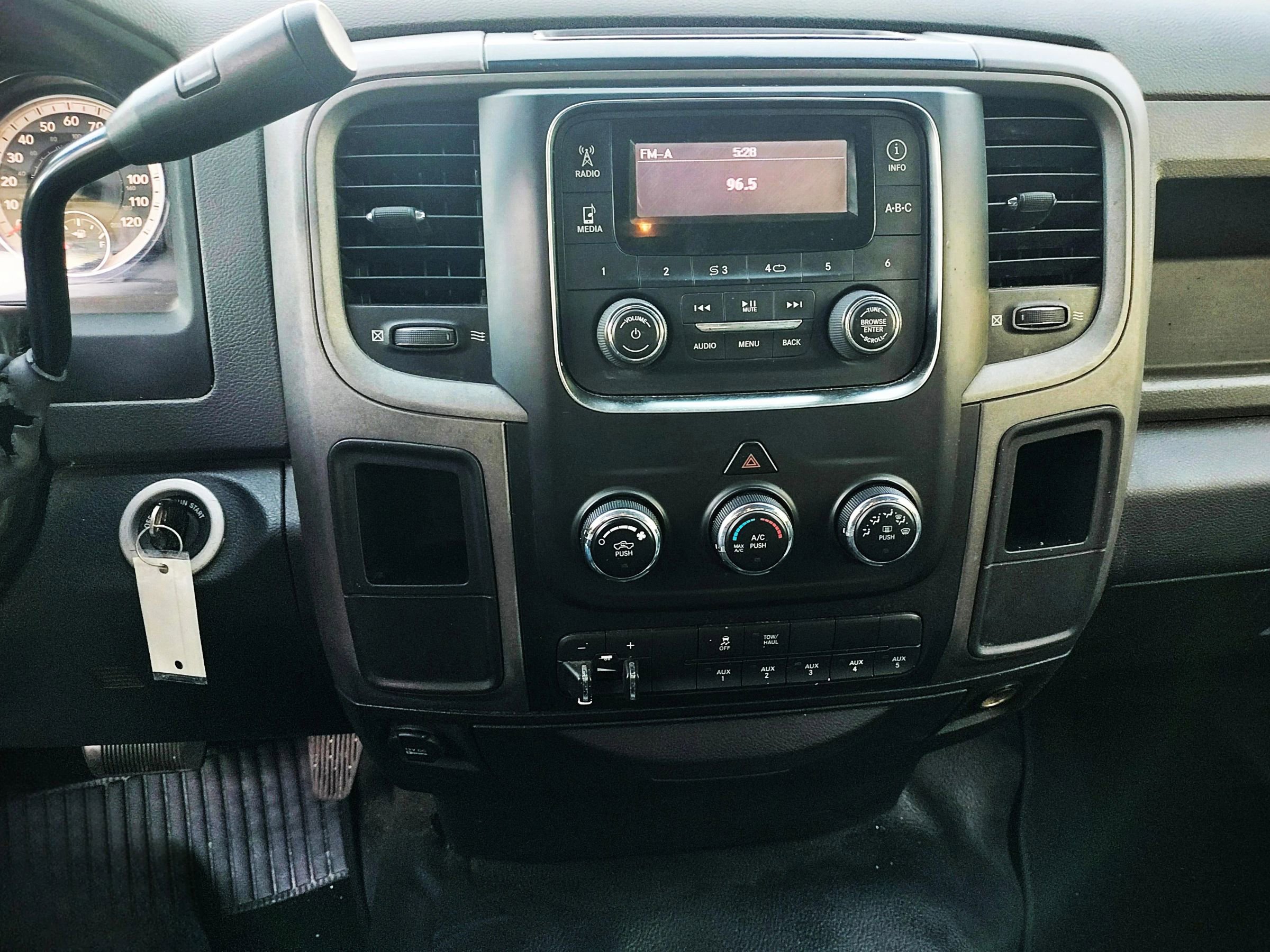 Used 2015 RAM 3500 Tradesman image 26