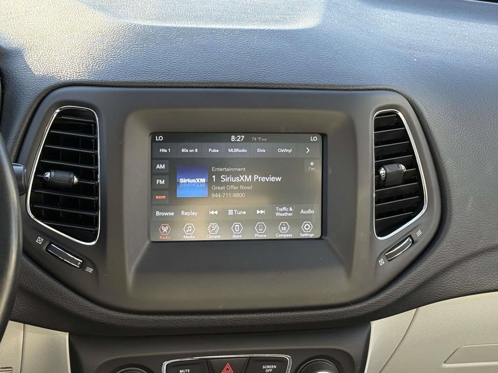 Used 2019 Jeep Compass Latitude FWD image 3