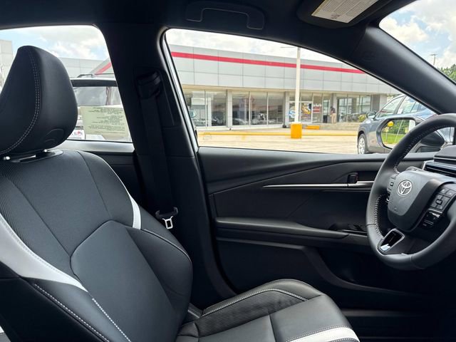New 2026 Toyota Camry Hybrid w/ Convenience Package FWD image 13