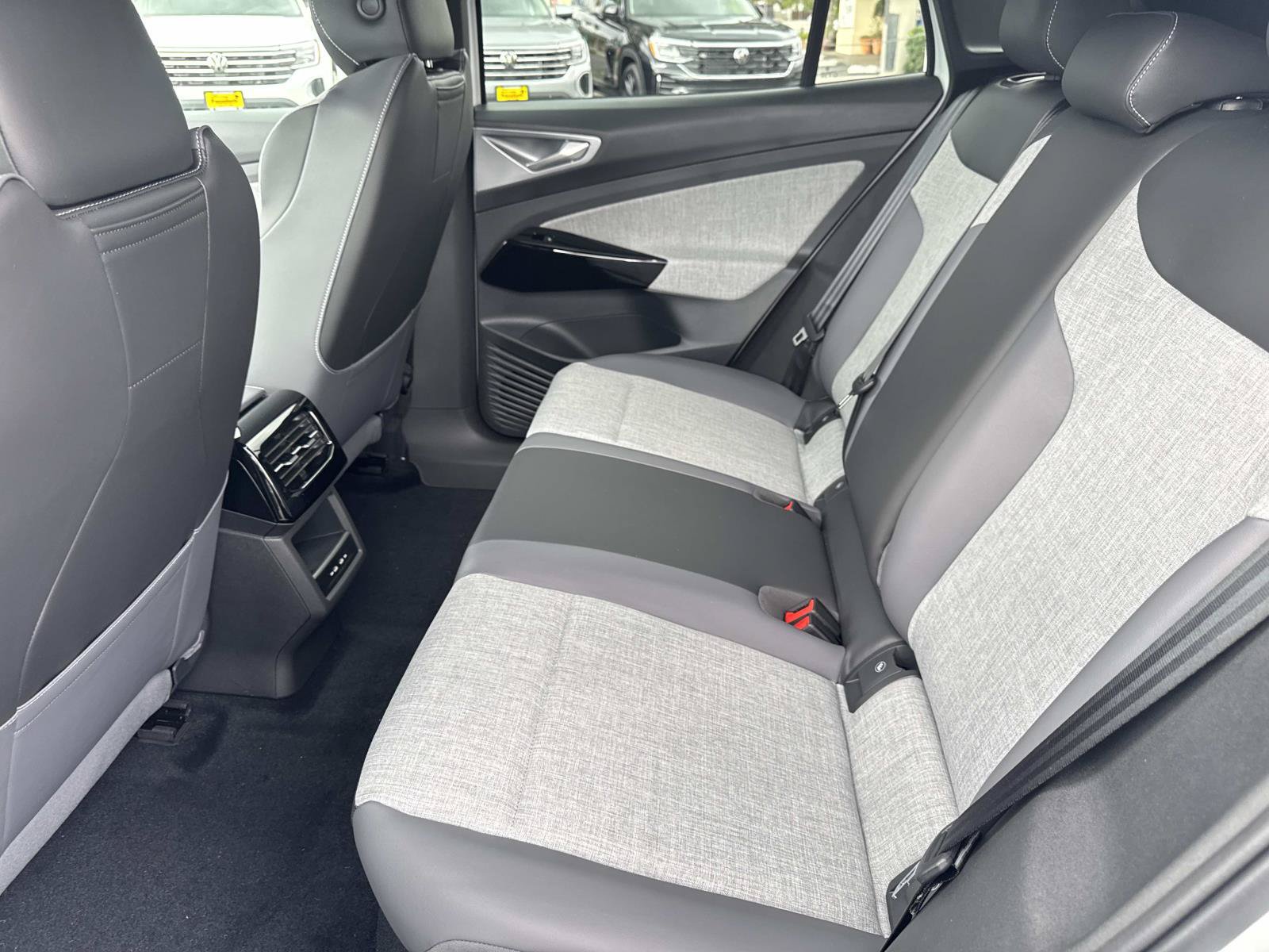New 2026 Volkswagen ID.4 Pro AWD/4WD image 11
