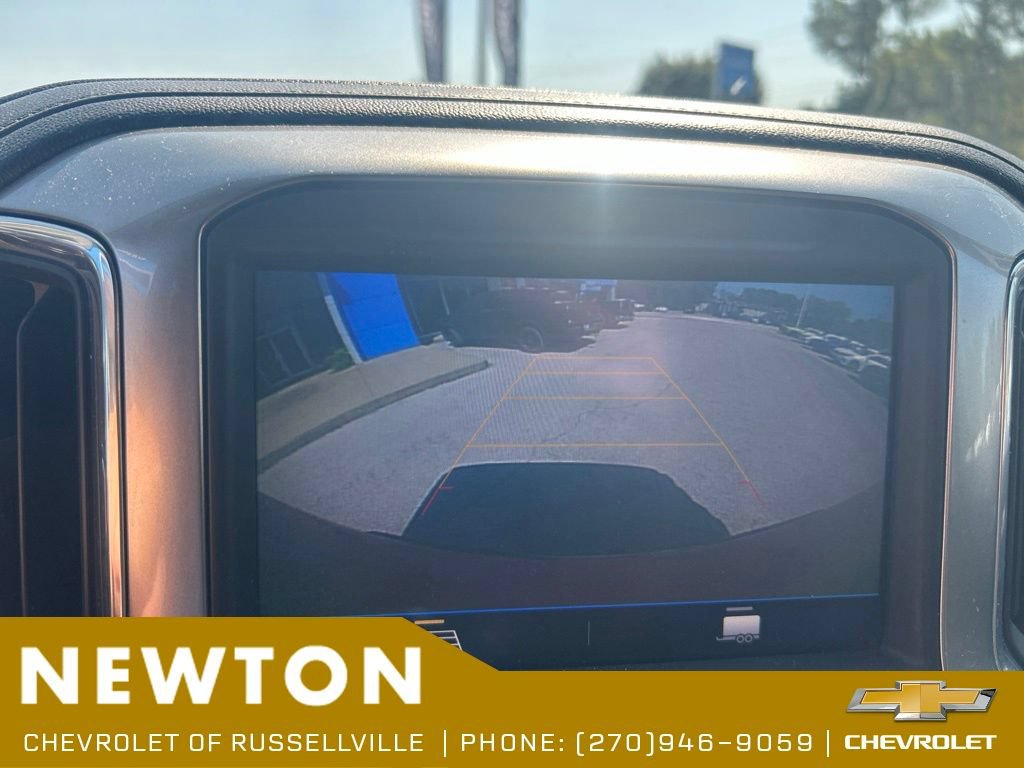 Used 2022 Chevrolet Silverado 1500 LT AWD/4WD image 6