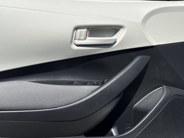 Used 2026 Toyota Corolla LE FWD image 24