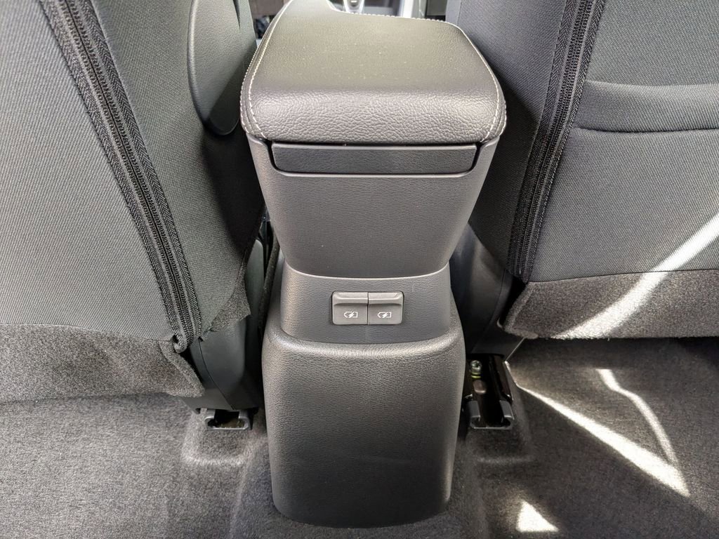 Certified 2025 Nissan Kicks Play S image 25