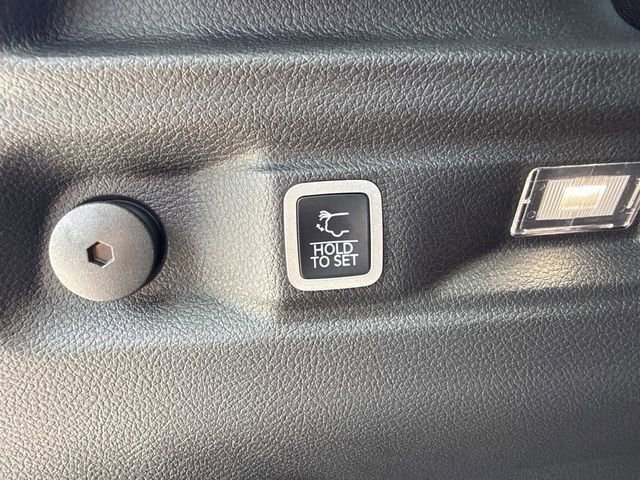 New 2026 Jeep Grand Cherokee L Limited RWD image 37