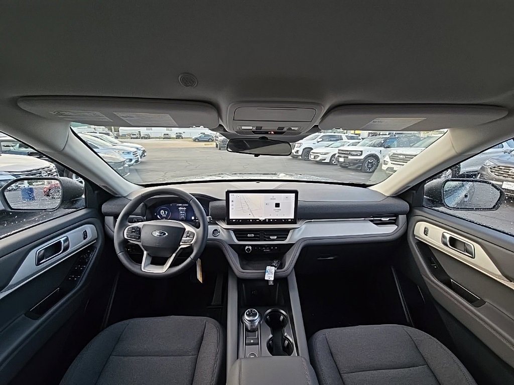 New 2026 Ford Explorer Active image 2