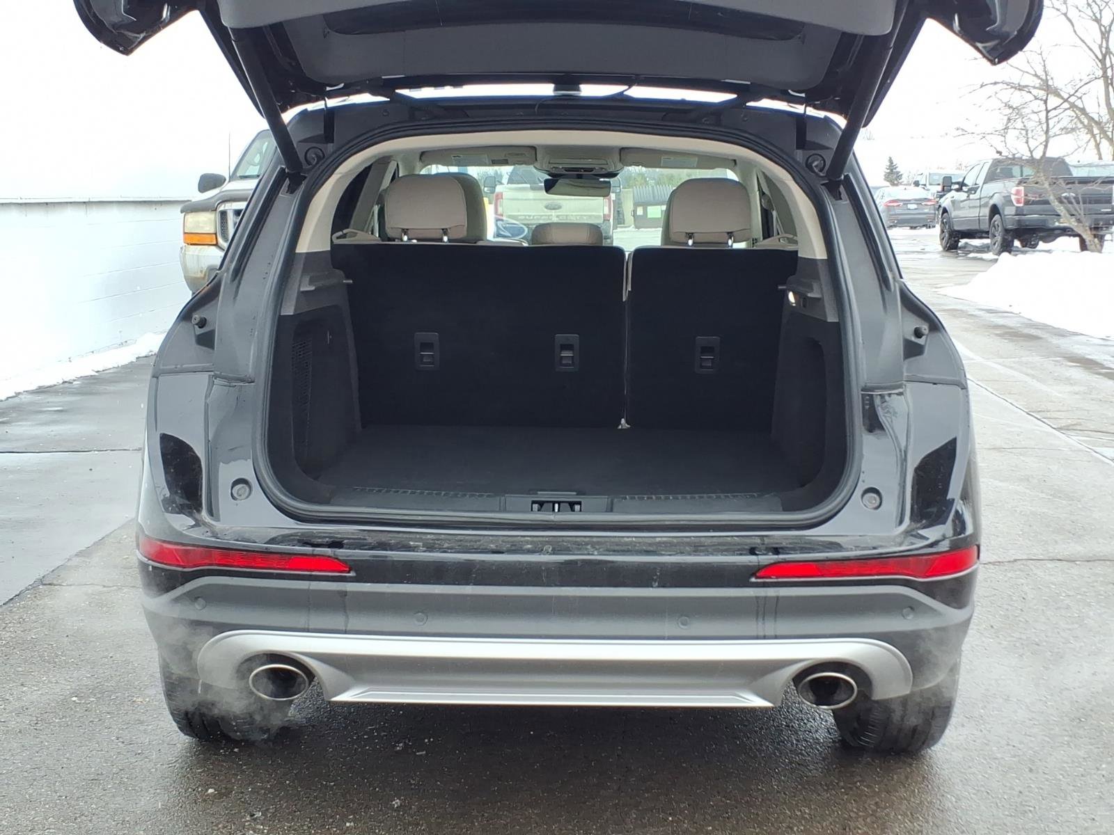 Certified 2022 Lincoln Corsair Reserve w/ Equipment Group 201A image 7