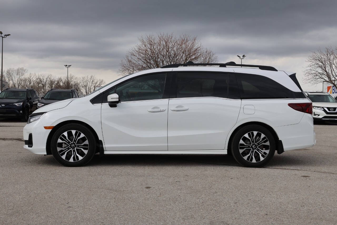 Used 2025 Honda Odyssey Elite image 8