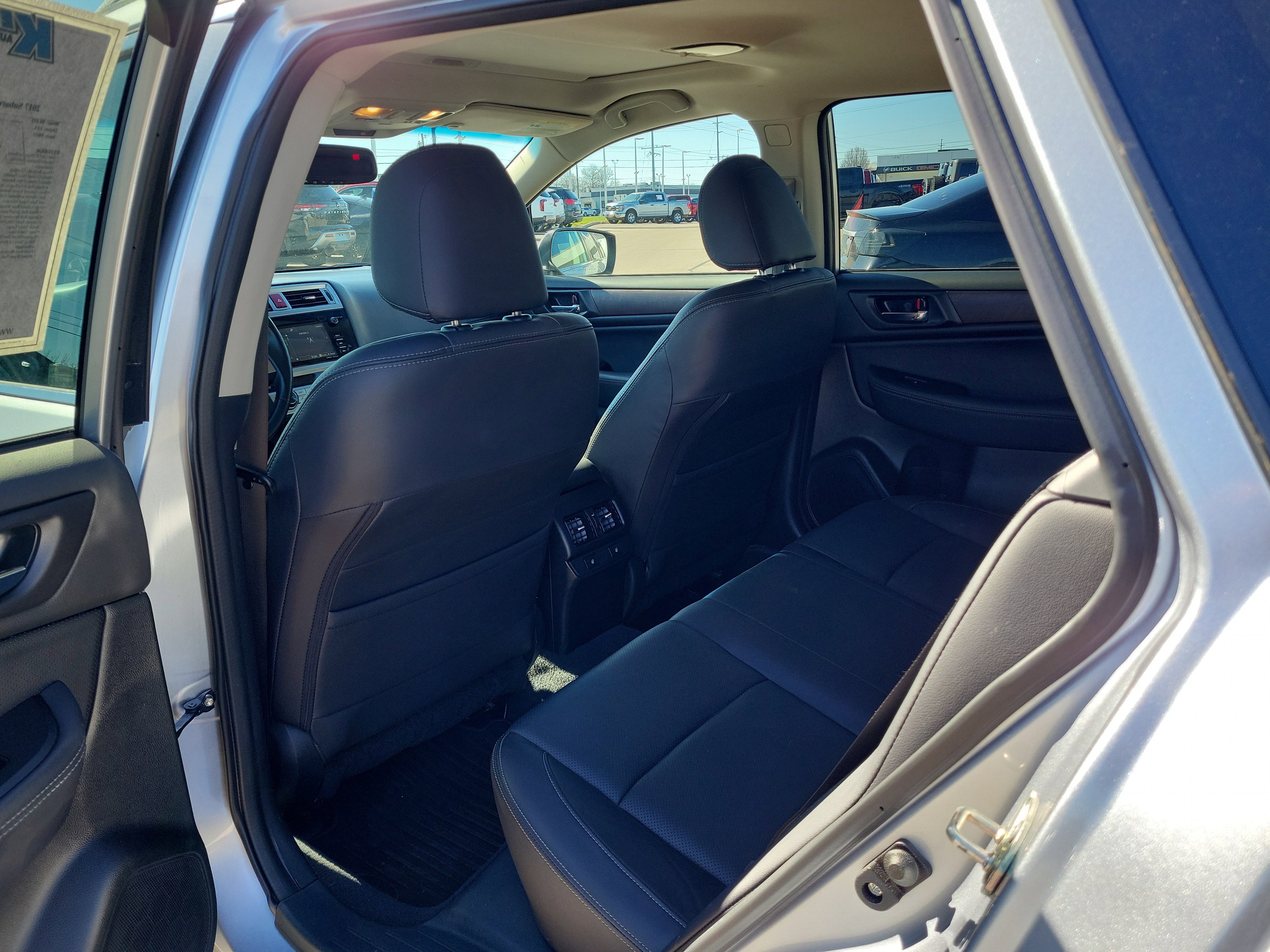 Used 2017 Subaru Outback 2.5i Limited w/ Popular Package #5 image 14