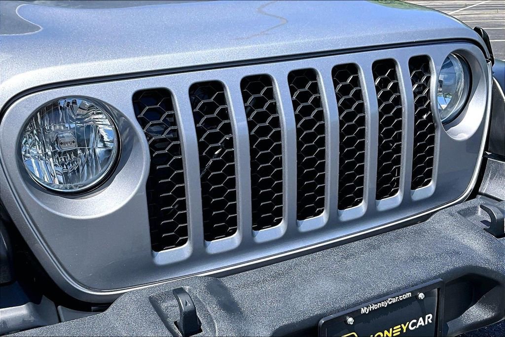 Used 2020 Jeep Gladiator Sport w/ Quick Order Package 24S AWD/4WD image 34