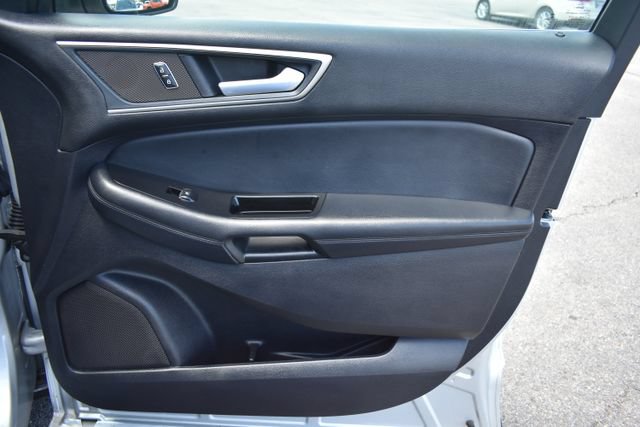 Used 2019 Ford Edge SEL w/ Equipment Group 201A AWD/4WD image 45