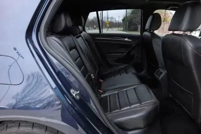 Used 2016 Volkswagen GTI SE w/ Lighting Package (SEL) image 39