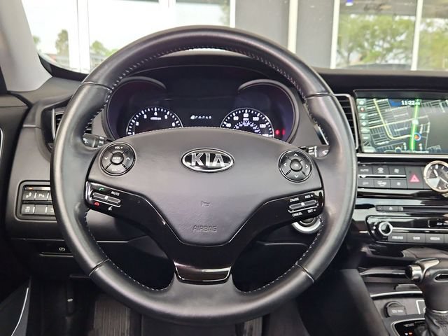 Used 2017 Kia K900 Premium RWD image 12