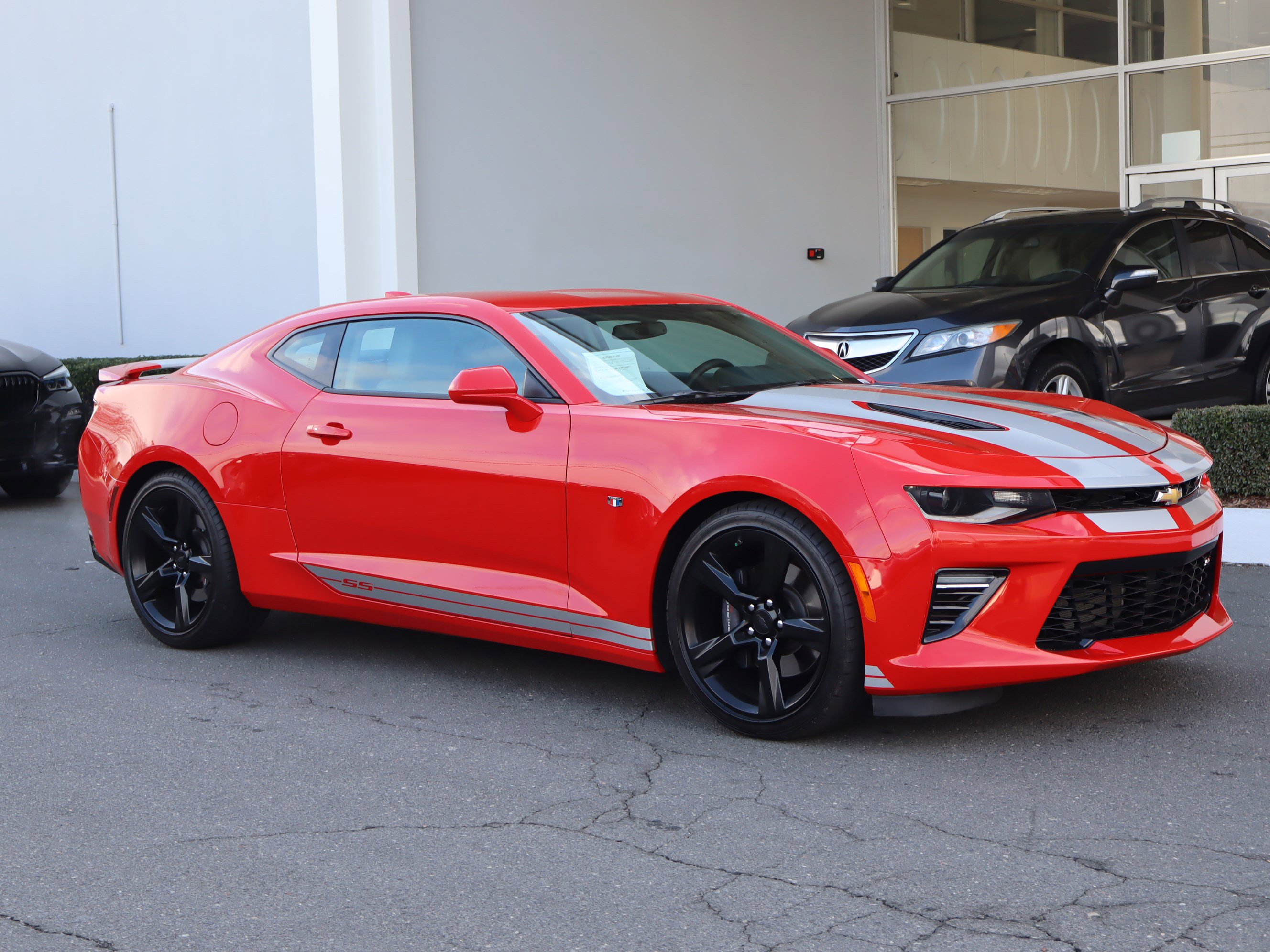 Used 2018 Chevrolet Camaro SS video 2