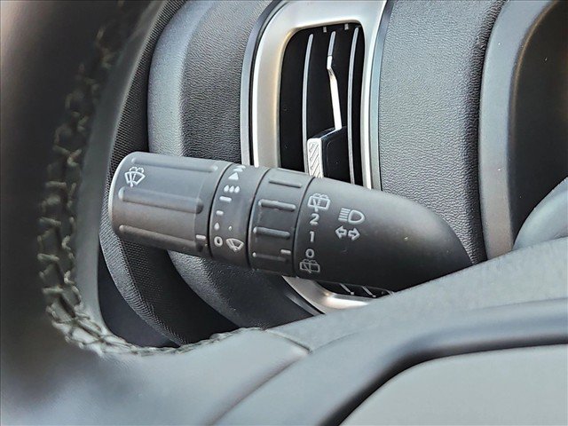 Used 2025 Ford Expedition Active RWD image 25