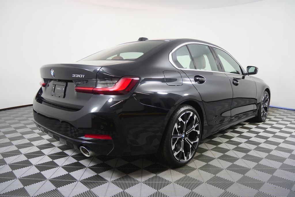 Certified 2025 BMW 330i Sedan image 3