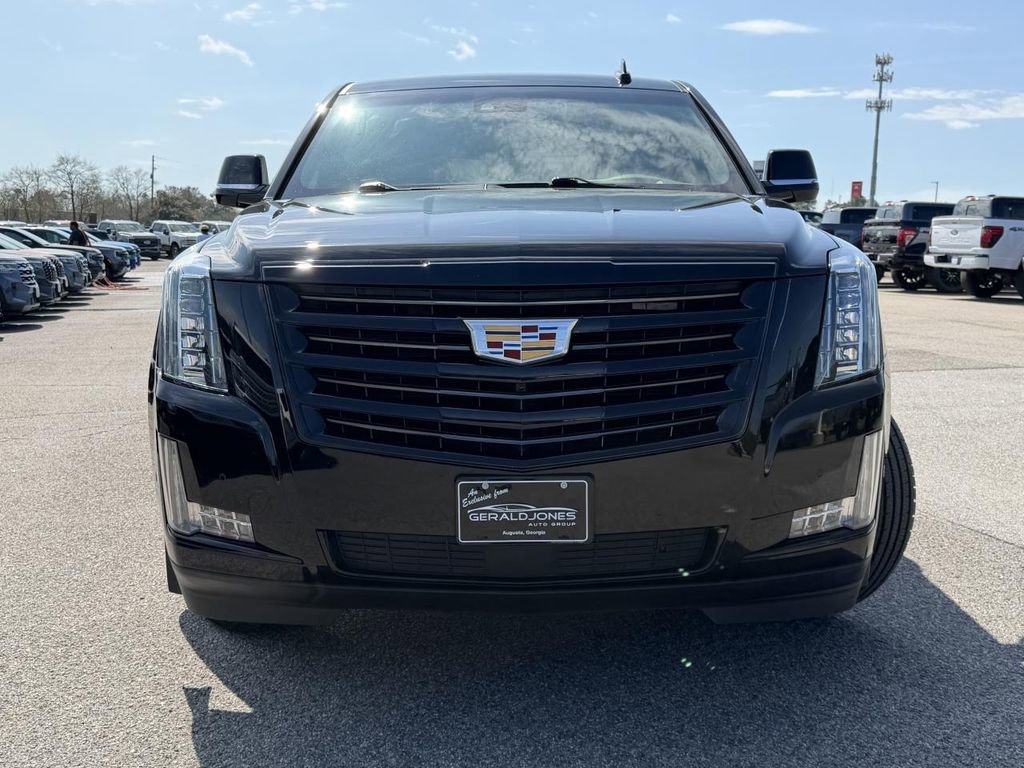 Used 2019 Cadillac Escalade Platinum w/ Escalade Sport Edition image 4