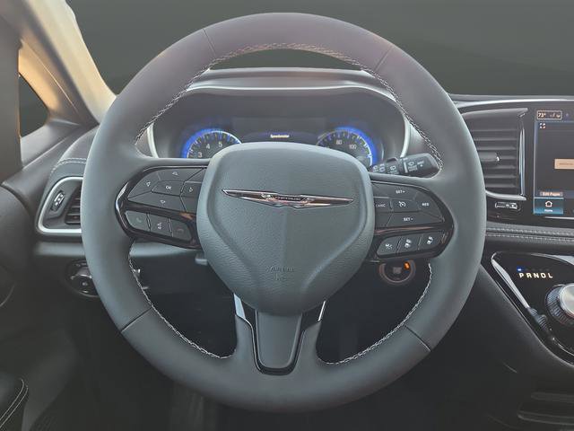 New 2026 Chrysler Pacifica Select w/ S Appearance Package FWD image 15