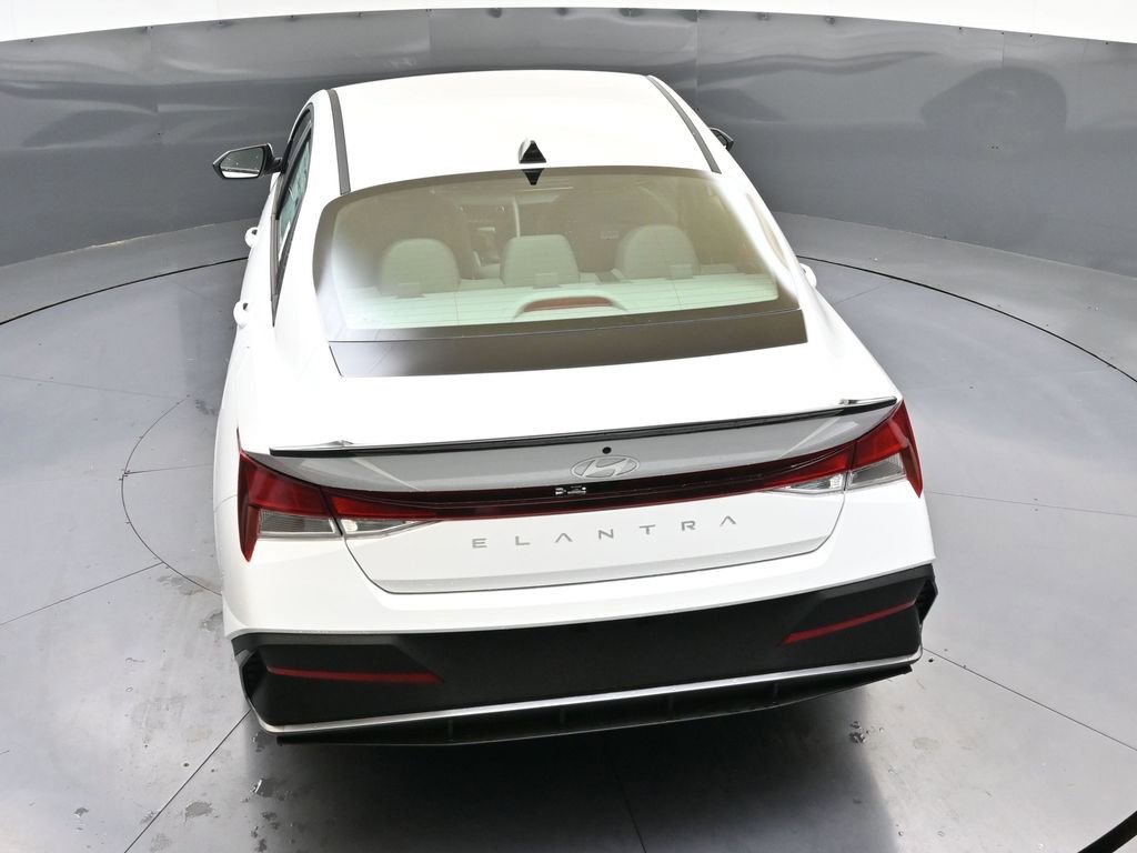 Certified 2025 Hyundai Elantra Sport FWD image 44