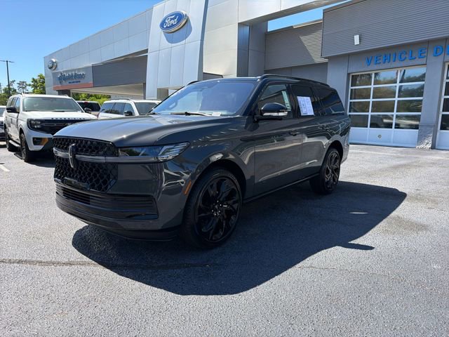 Used 2025 Lincoln Navigator Black Label image 4