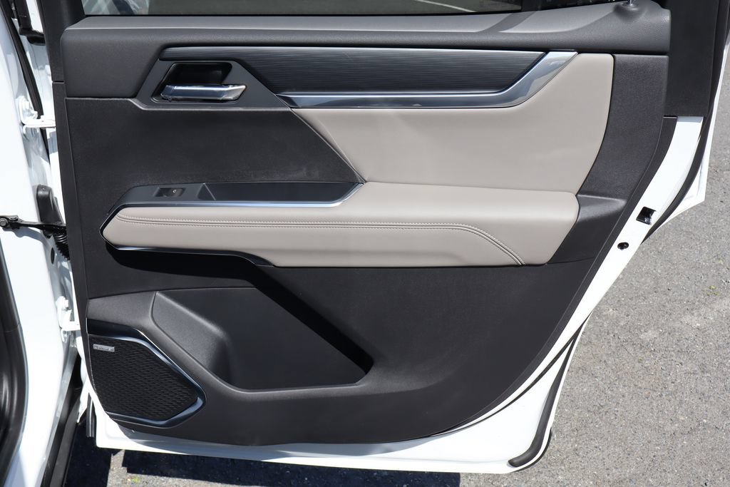 New 2026 GMC Acadia Elevation w/ Elevation Premium Package AWD/4WD image 22