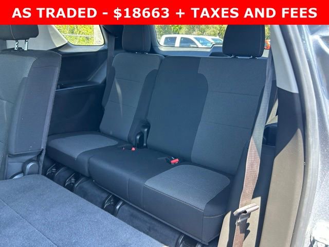 Used 2021 Chevrolet Traverse LS FWD image 16