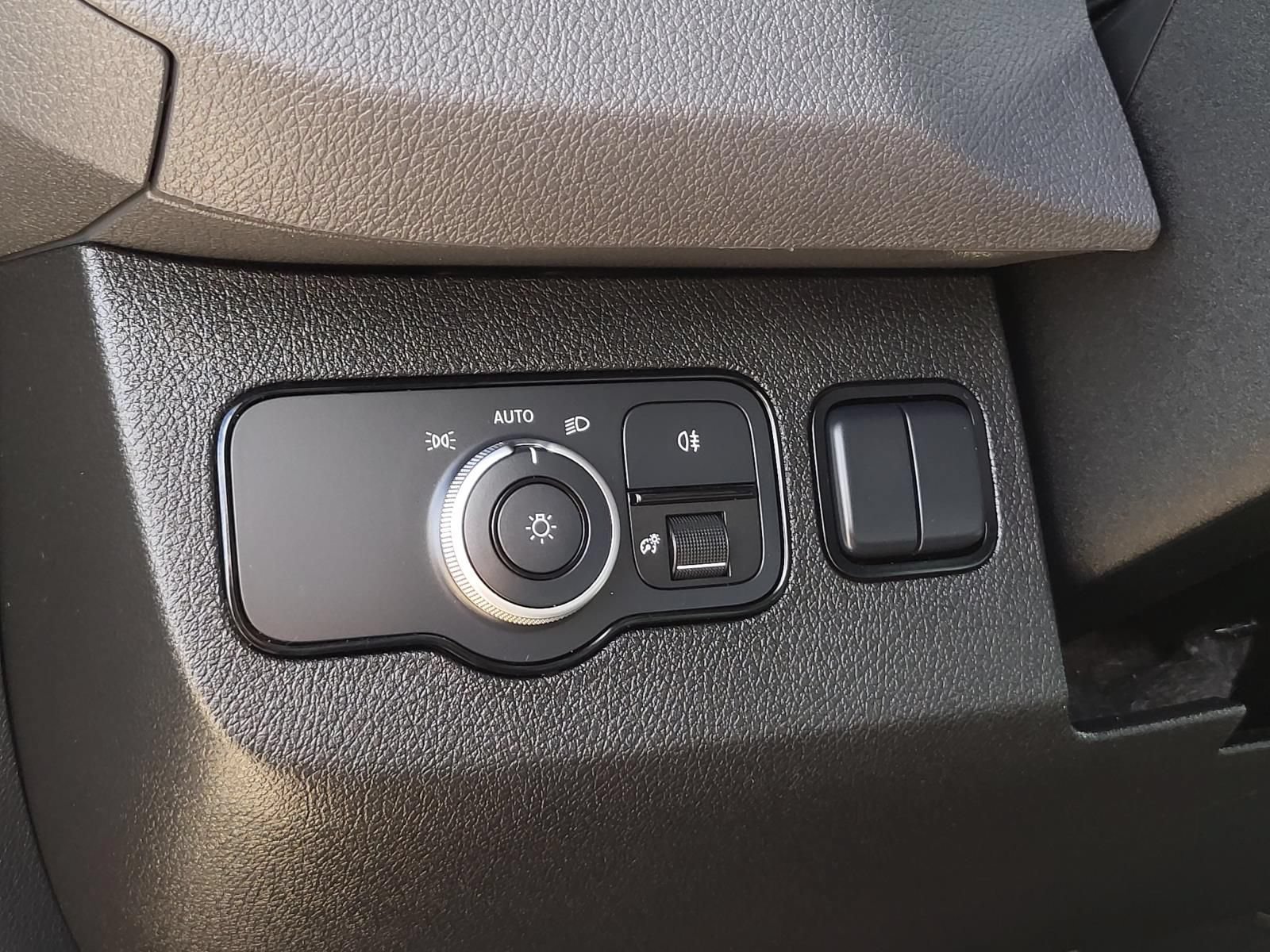 Used 2025 Mercedes-Benz Sprinter 2500 image 19