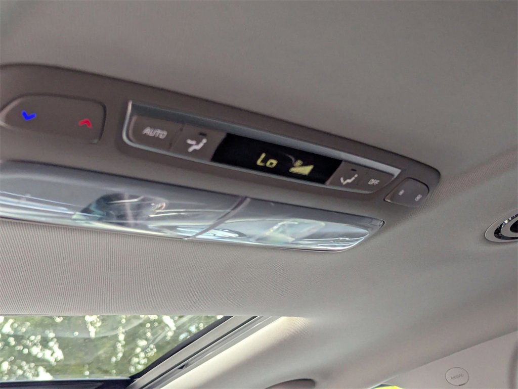 Used 2025 Kia Telluride S image 26