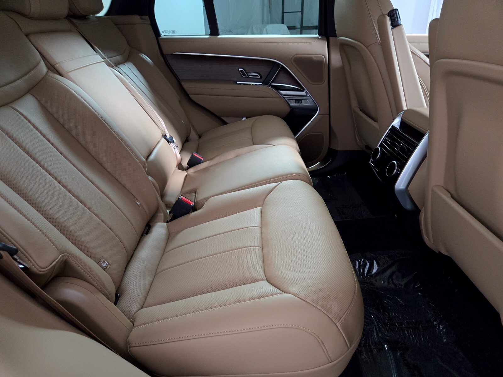 New 2026 Land Rover Range Rover SE AWD/4WD image 18