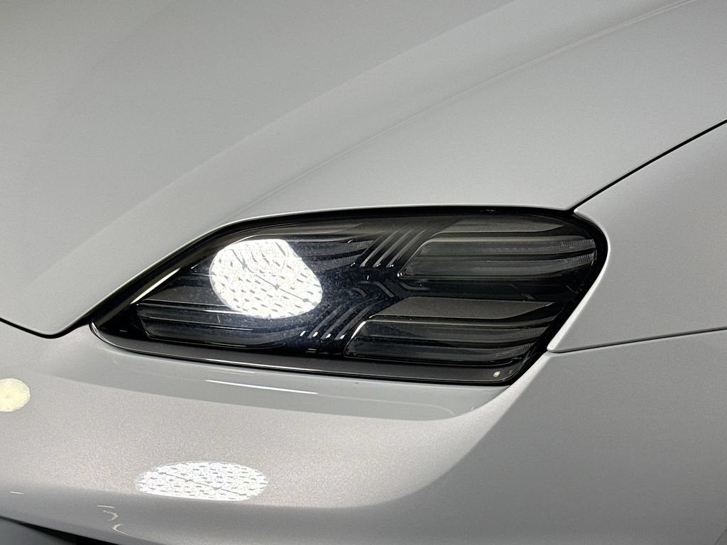 Certified 2024 Porsche Macan 4 Electric AWD/4WD image 24