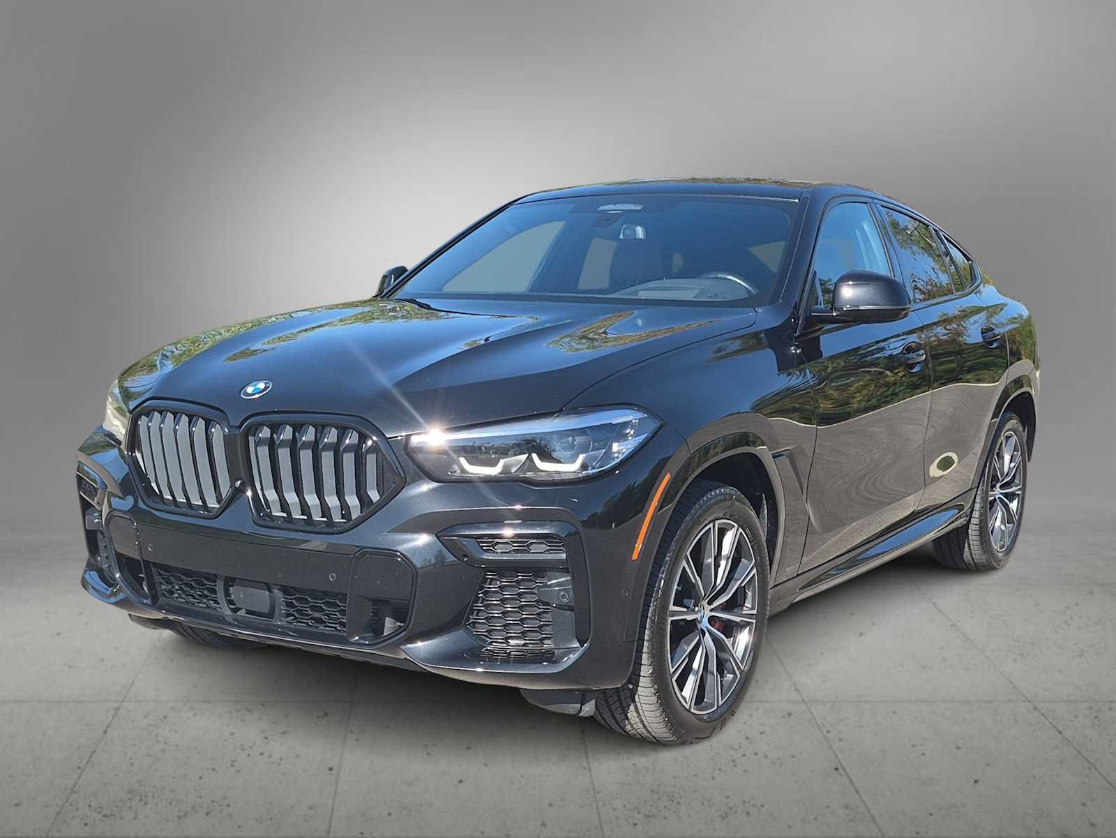 Used 2022 BMW X6 xDrive40i w/ M Sport Package AWD/4WD image 2