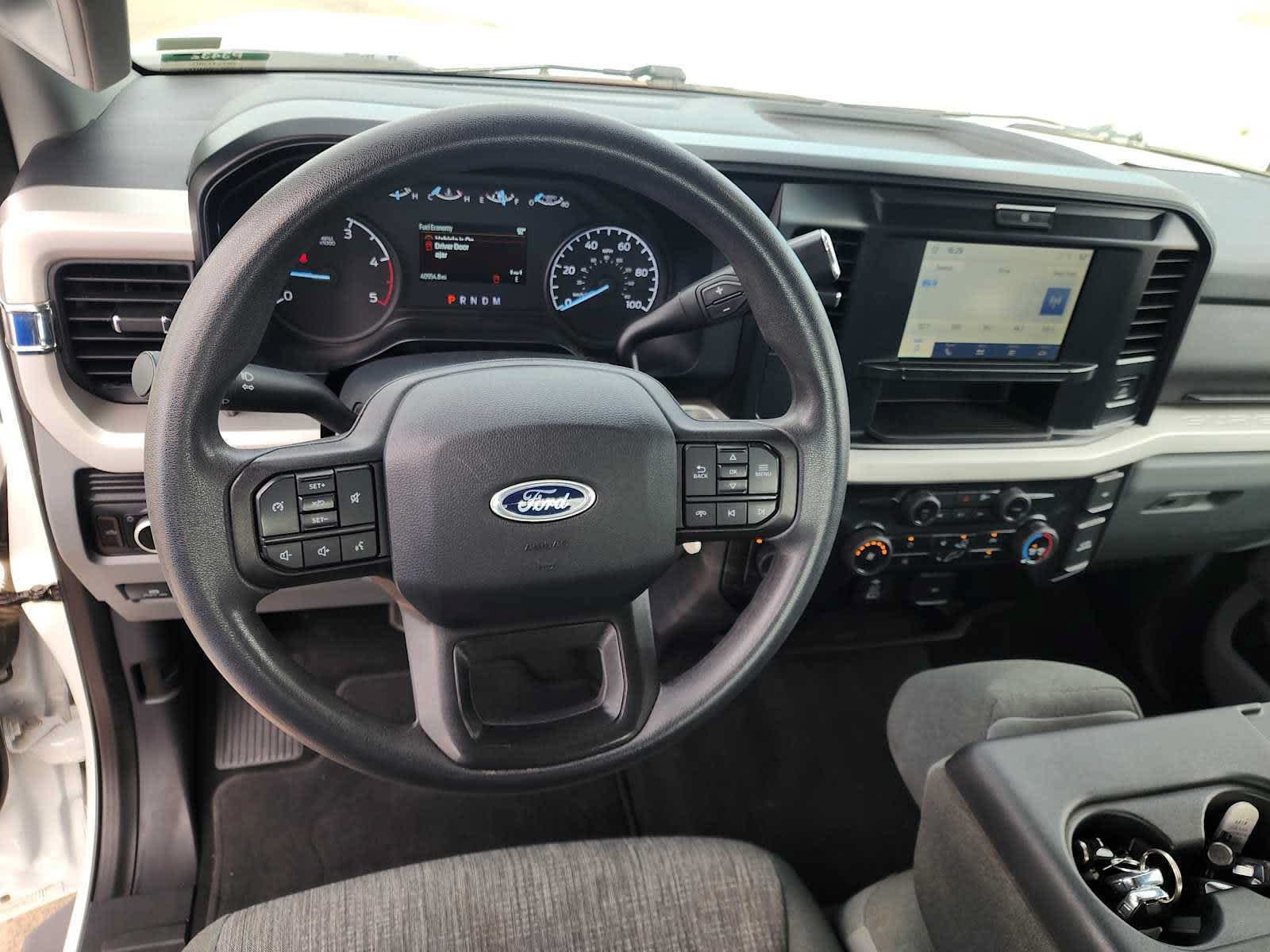 Used 2025 Ford F250 XLT AWD/4WD image 2