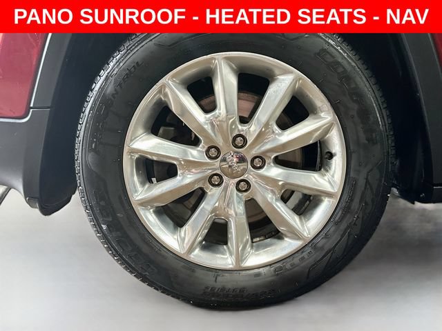 Used 2016 Jeep Cherokee Limited AWD/4WD image 32