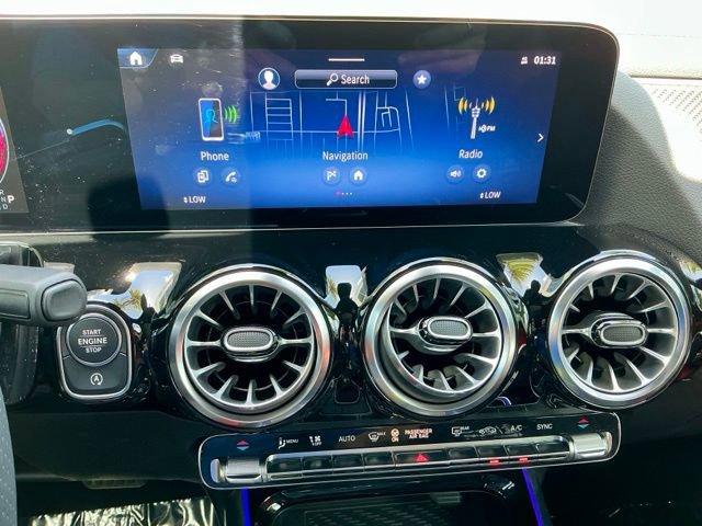 Used 2025 Mercedes-Benz GLA 35 AMG 4MATIC image 29