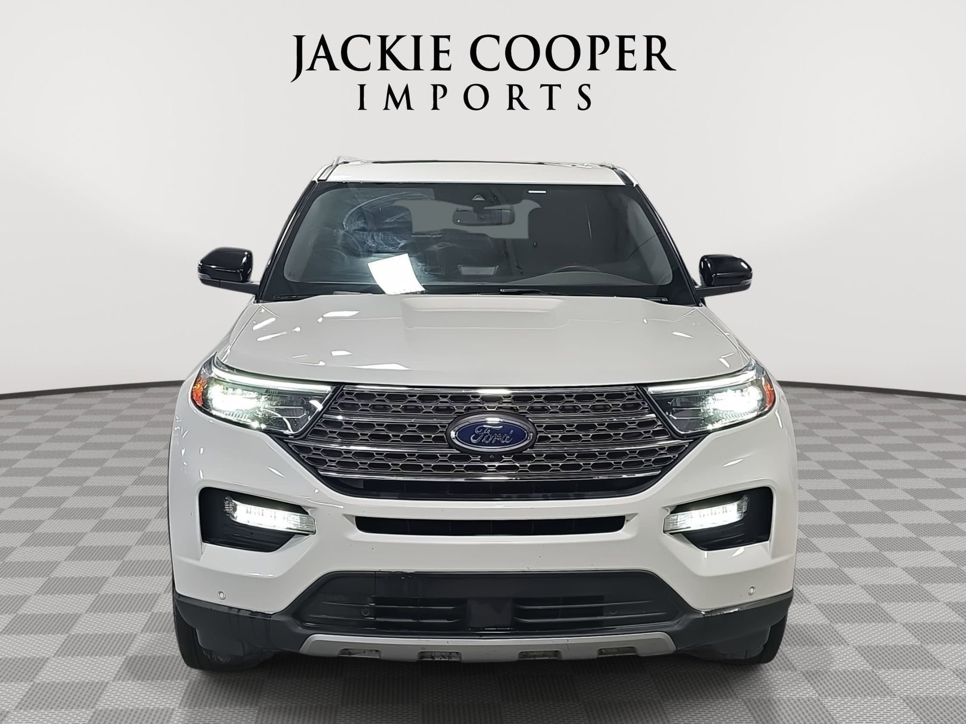 Used 2023 Ford Explorer King Ranch w/ Technology Package image 2