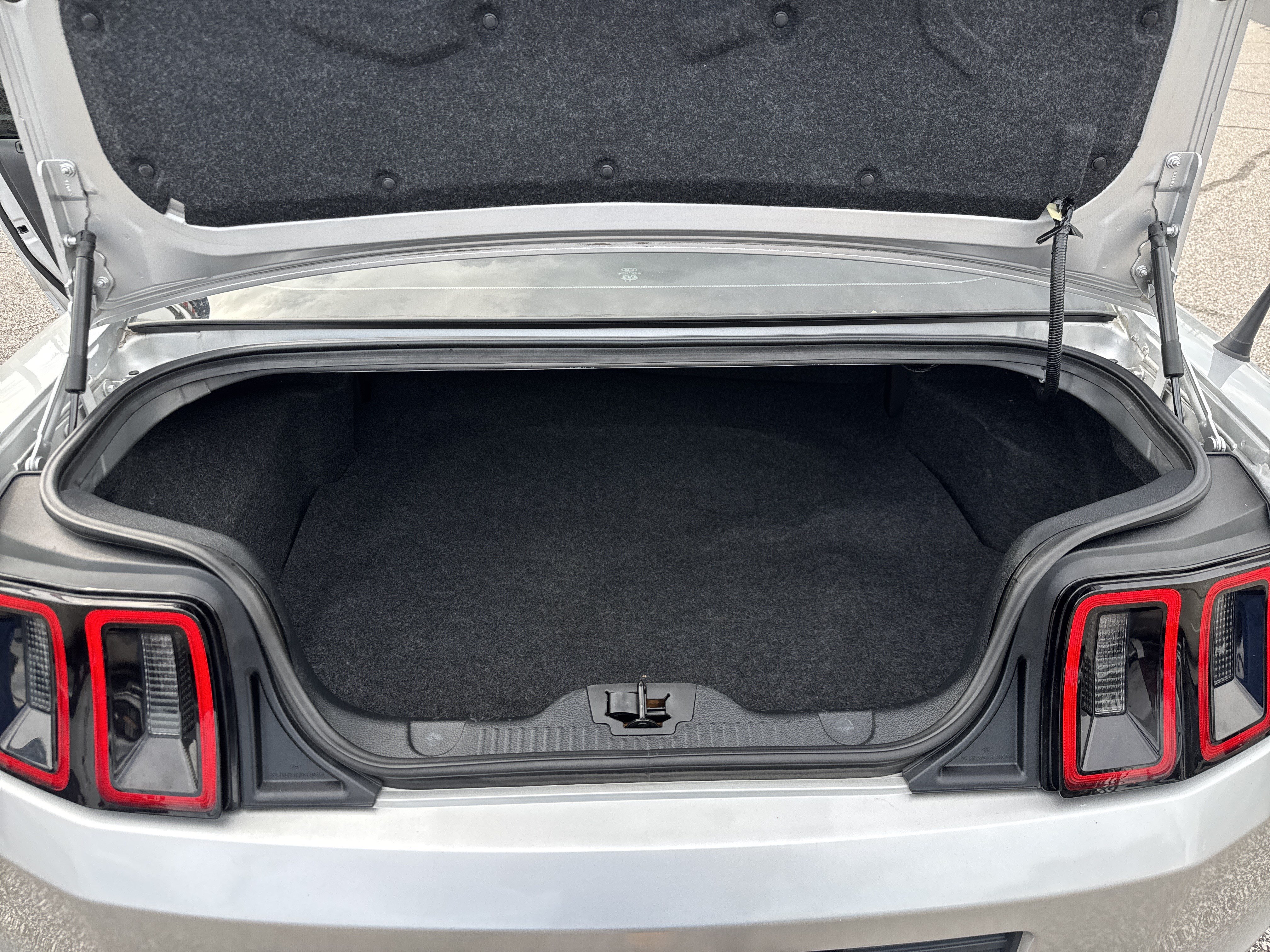Used 2014 Ford Mustang GT Premium RWD image 7
