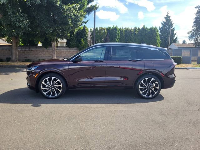 New 2025 Lincoln Nautilus Black Label image 2