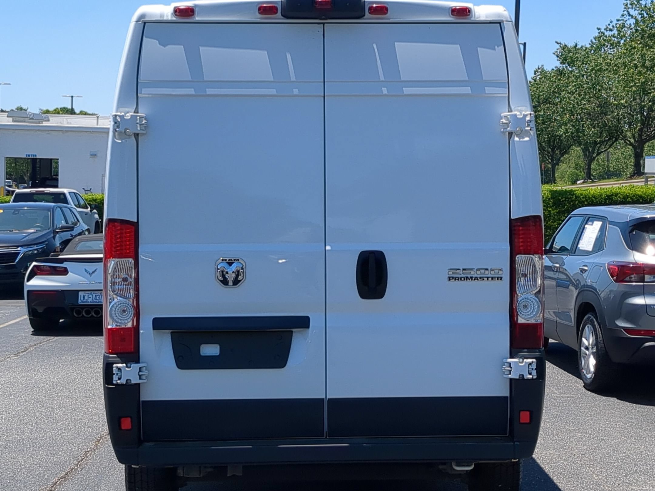 Used 2023 RAM ProMaster 2500 FWD image 9