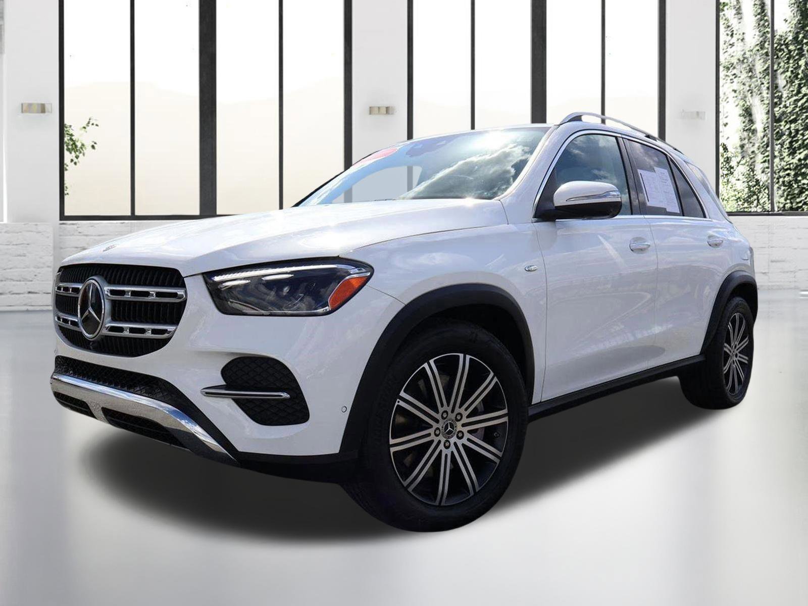 Certified 2025 Mercedes-Benz GLE 450e 4MATIC image 1