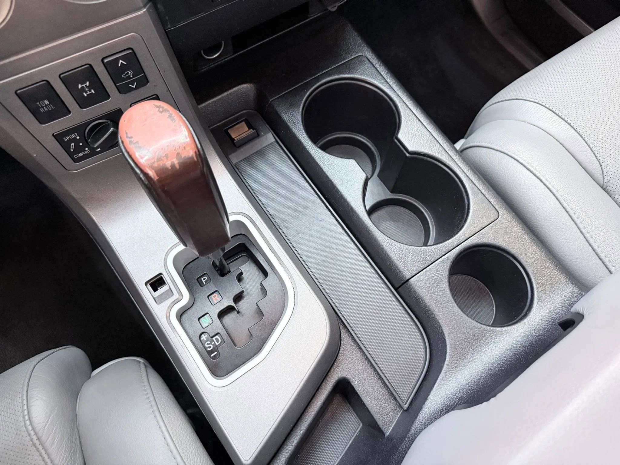 Used 2015 Toyota Sequoia Platinum AWD/4WD image 23