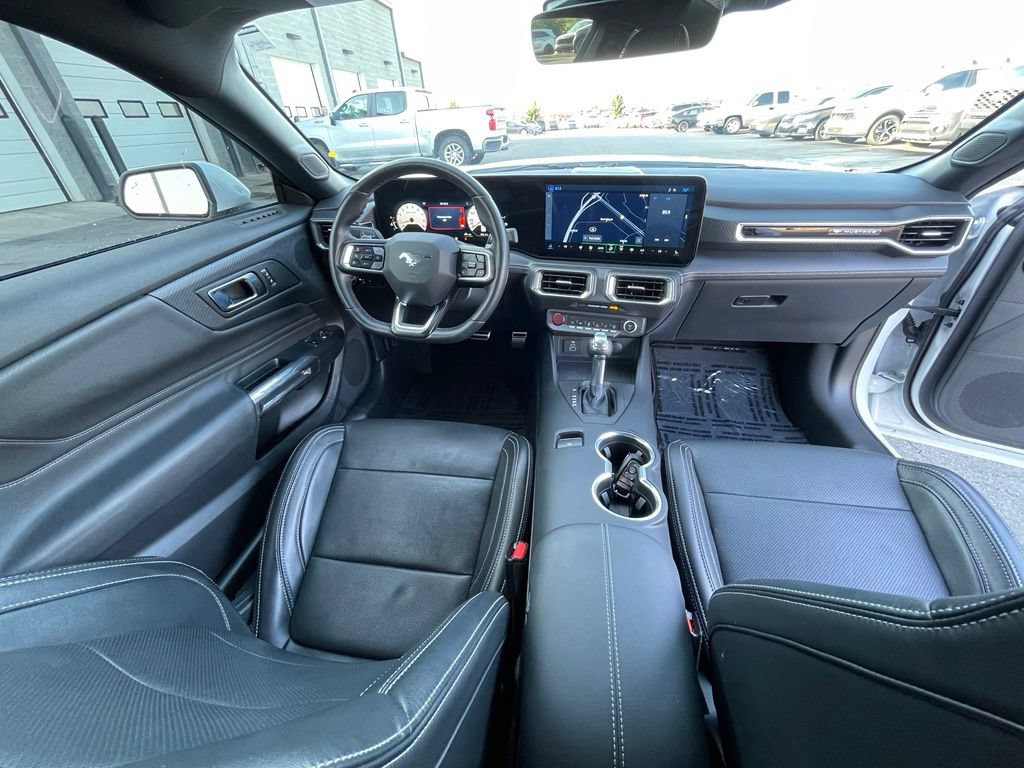 Used 2025 Ford Mustang GT Premium RWD image 23