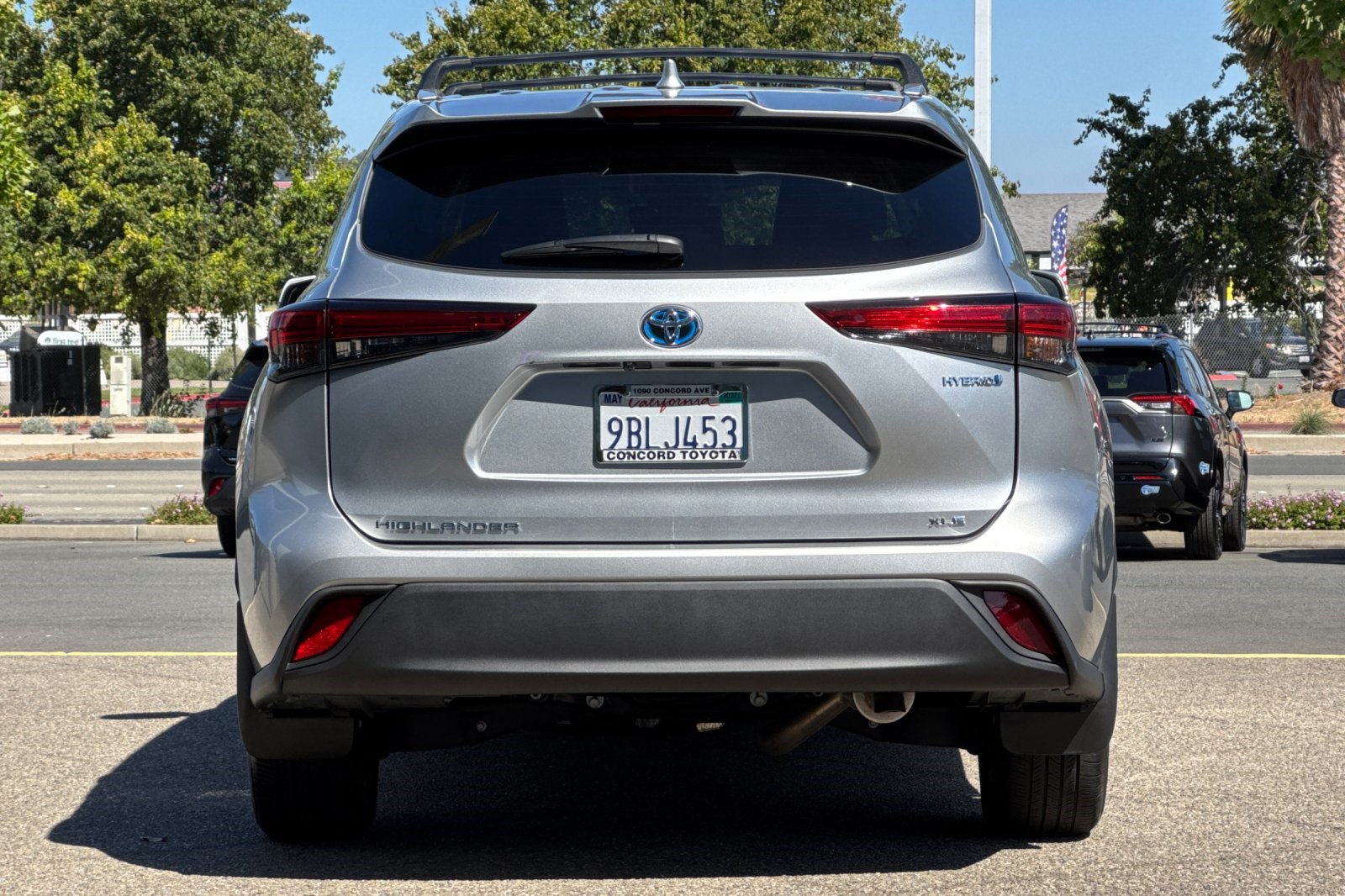 Used 2022 Toyota Highlander XLE AWD/4WD image 10