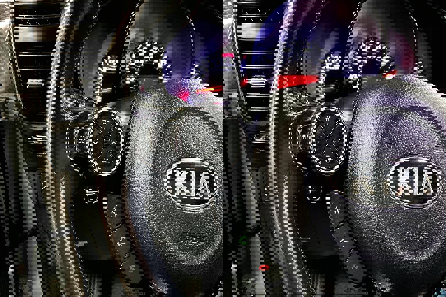 Used 2015 Kia Soul ! w/ Sun & Sound Package image 24