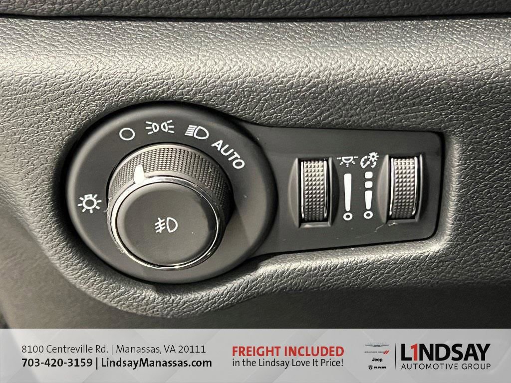 New 2026 Chrysler Pacifica Select image 25