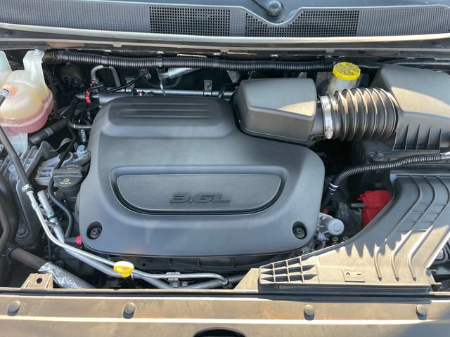 Used 2021 Chrysler Pacifica Touring-L FWD image 31