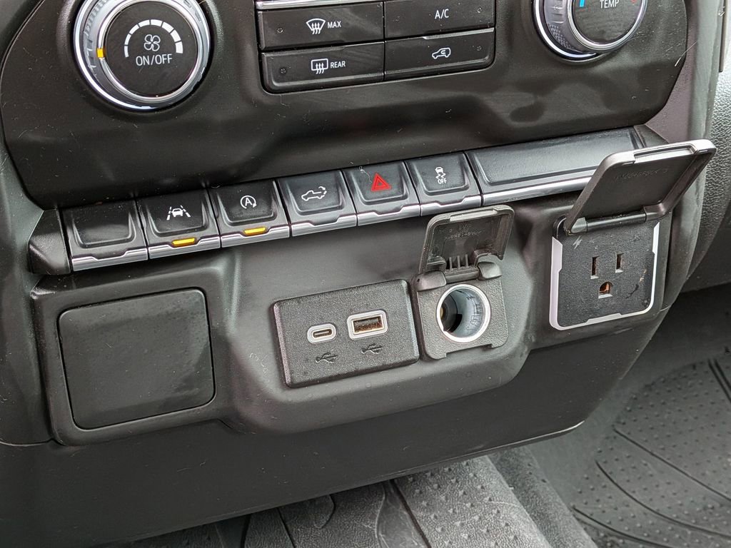 Used 2025 Chevrolet Silverado 1500 Custom image 25