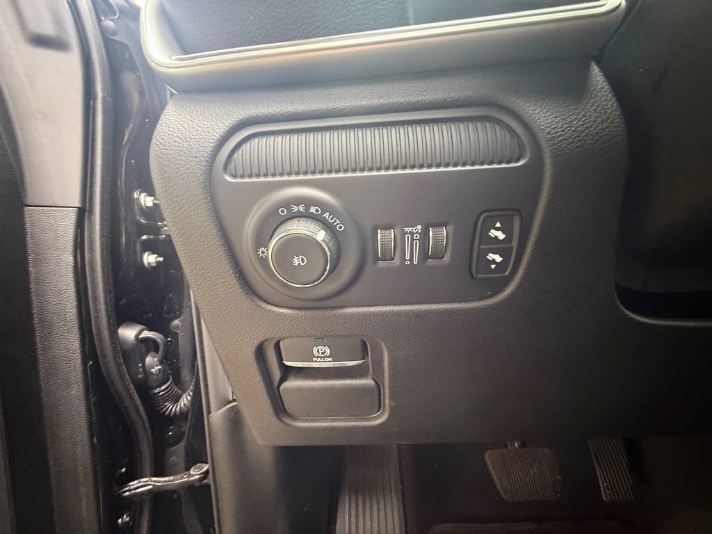Used 2024 Jeep Wagoneer Series II AWD/4WD image 19