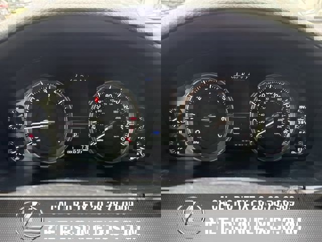 Used 2016 Toyota Land Cruiser image 30