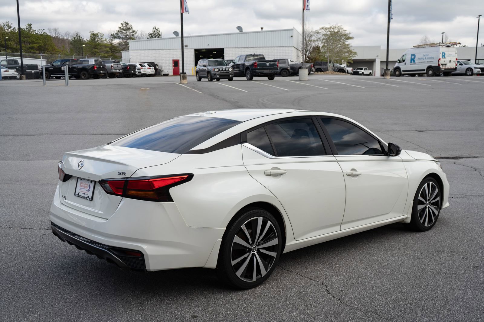 Used 2019 Nissan Altima 2.5 SR w/ SR Premium Package image 10
