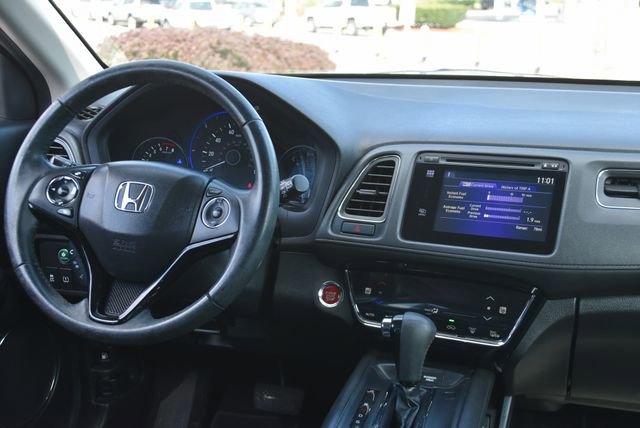 Used 2017 Honda HR-V EX-L image 2